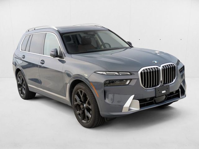 2025 BMW X7 xDrive40i