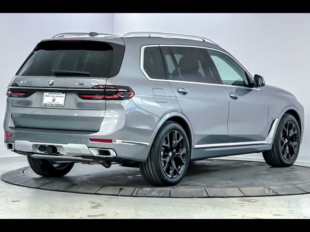 2025 BMW X7 xDrive40i