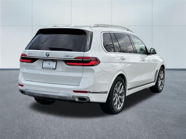 2025 BMW X7 xDrive40i