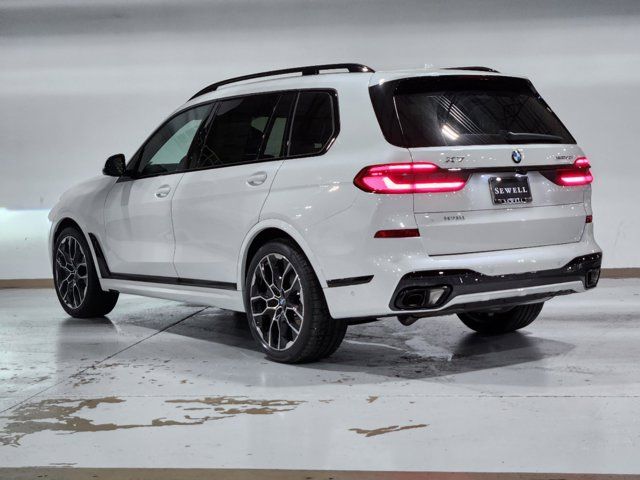 2025 BMW X7 xDrive40i