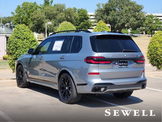 2025 BMW X7 xDrive40i