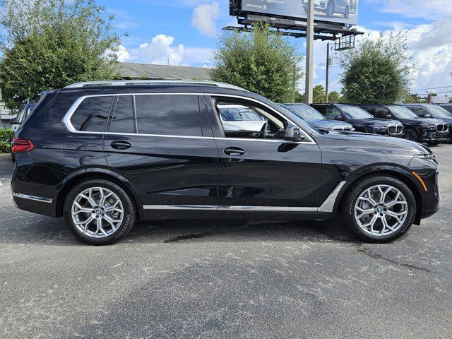 2025 BMW X7 xDrive40i