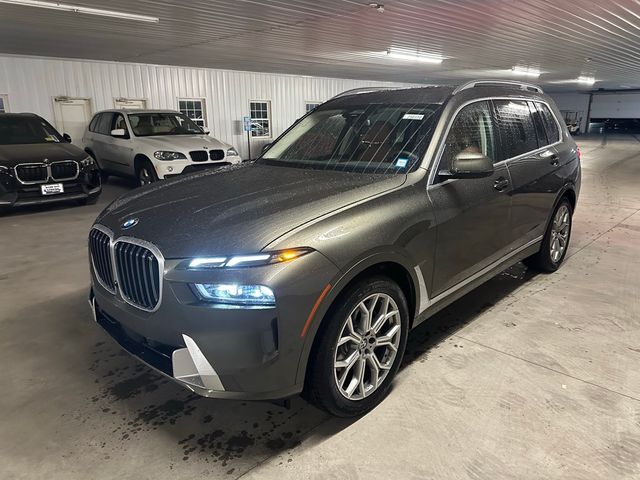 2025 BMW X7 xDrive40i