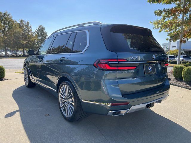 2025 BMW X7 xDrive40i