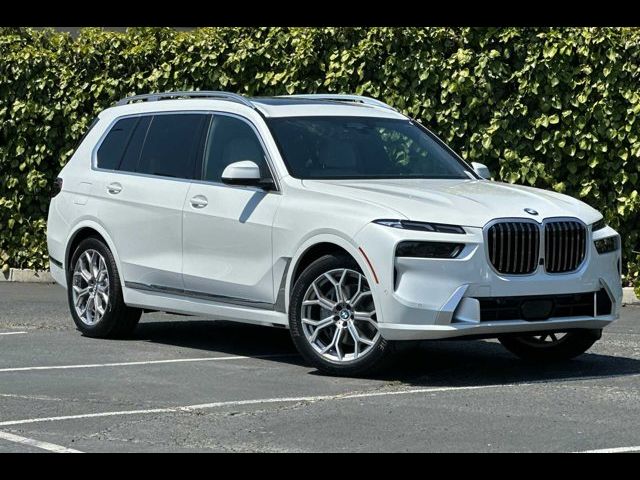 2025 BMW X7 xDrive40i