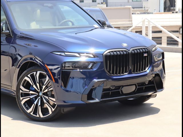 2025 BMW X7 M60i