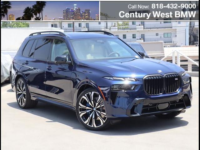 2025 BMW X7 M60i