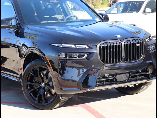 2025 BMW X7 M60i