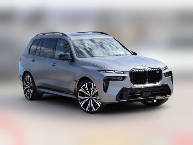 2025 BMW X7 M60i