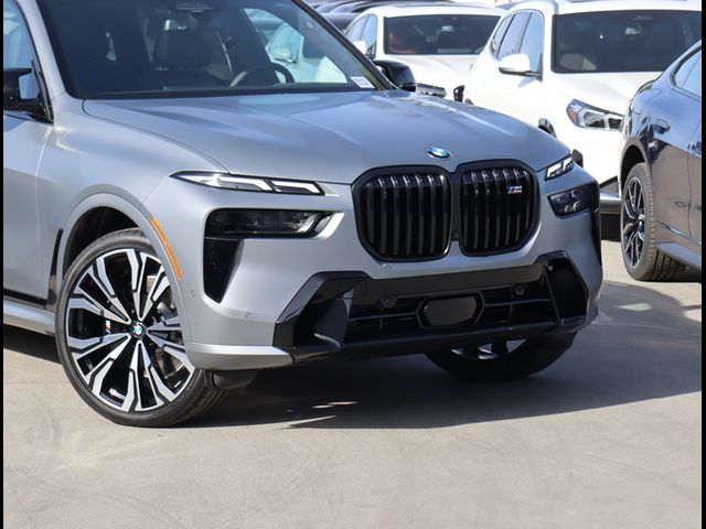 2025 BMW X7 M60i