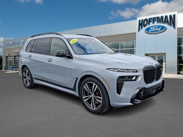 2025 BMW X7 M60i