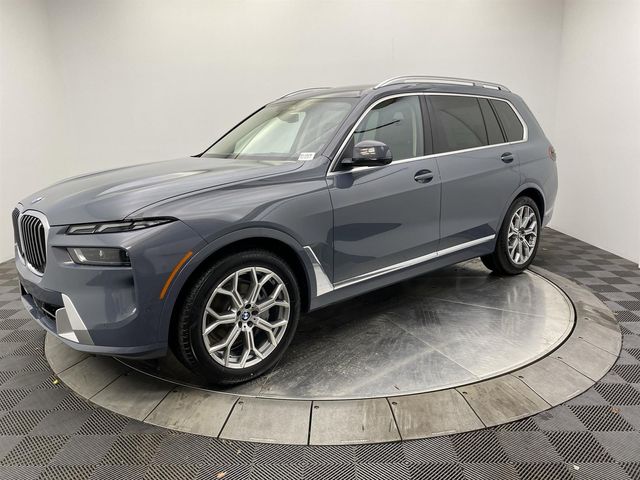 2025 BMW X7 xDrive40i