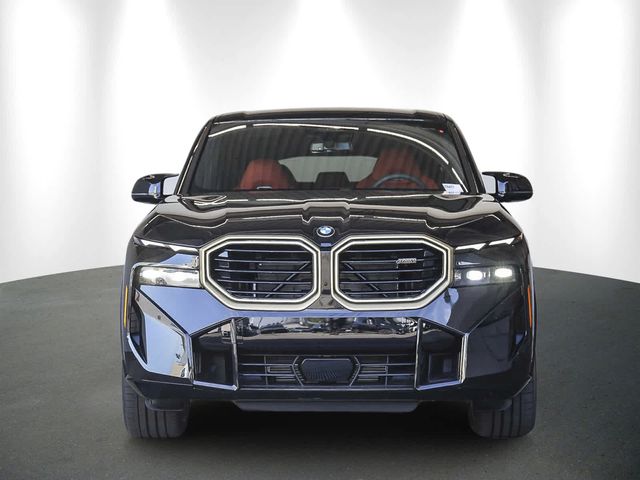 2025 BMW XM Base