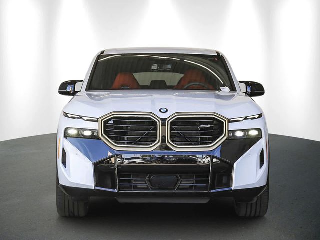 2025 BMW XM Base