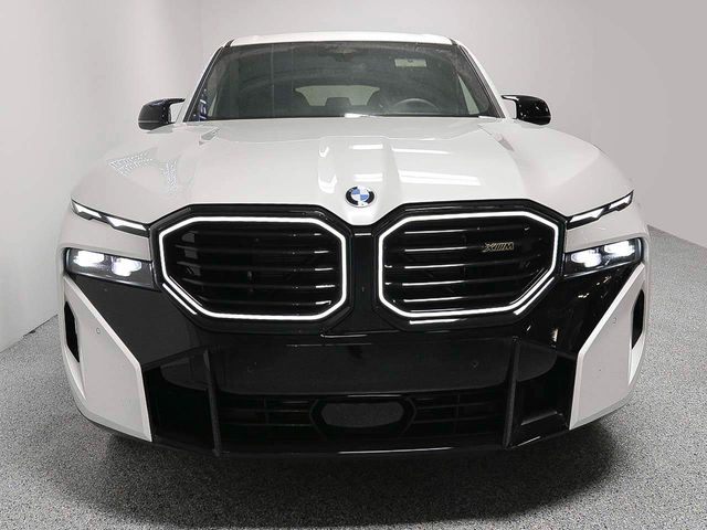 2025 BMW XM Base