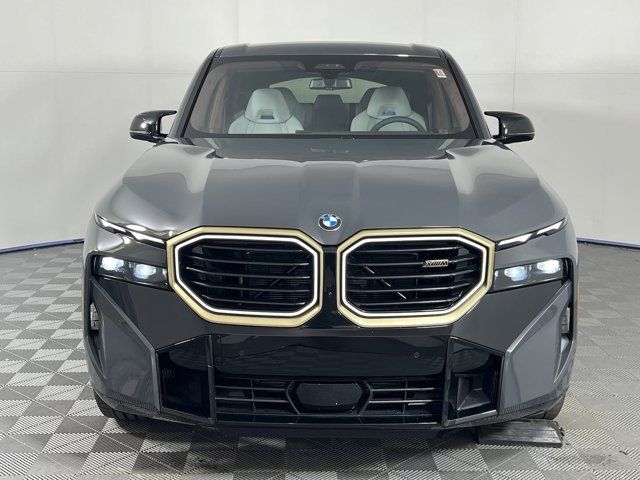 2025 BMW XM Base