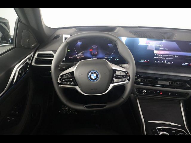 2025 BMW i4 eDrive40