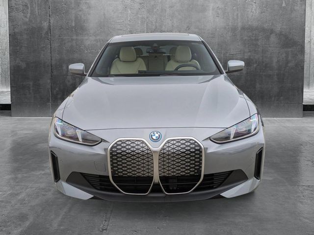 2025 BMW i4 eDrive40