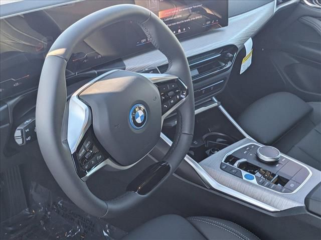 2025 BMW i4 eDrive40