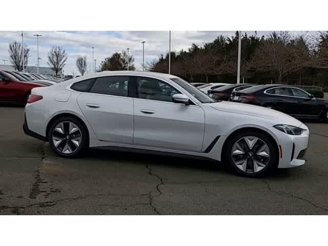 2025 BMW i4 eDrive40
