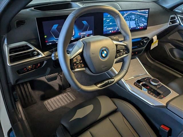 2025 BMW i4 eDrive40