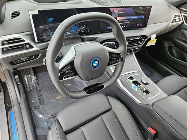 2025 BMW i4 eDrive40