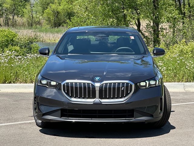 2025 BMW i5 xDrive40