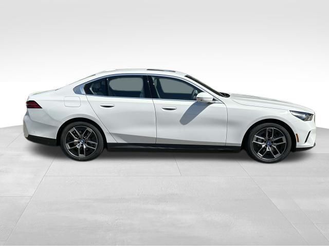 2025 BMW i5 xDrive40