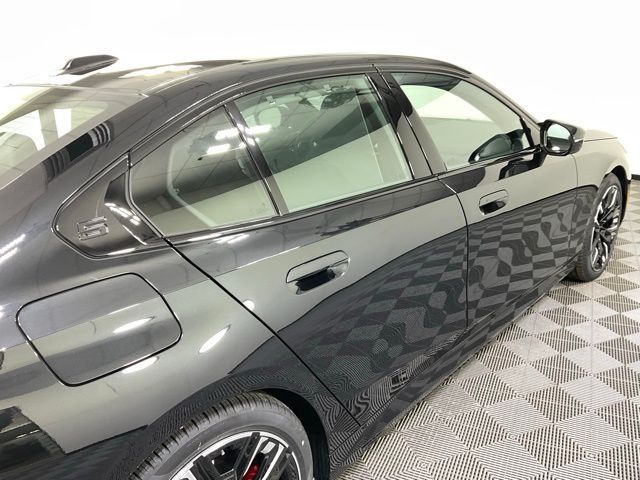 2025 BMW i5 M60