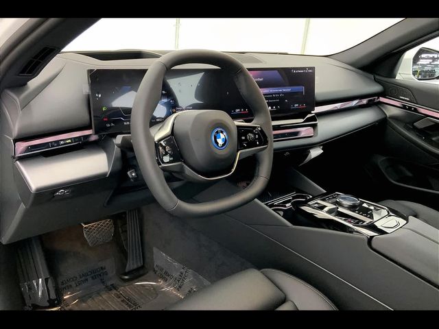 2025 BMW i5 xDrive40