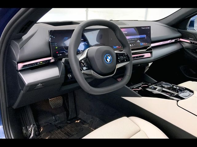 2025 BMW i5 xDrive40