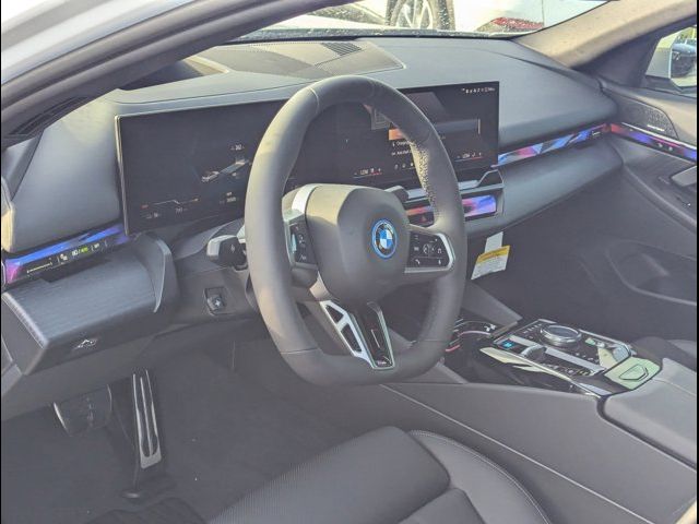 2025 BMW i5 eDrive40