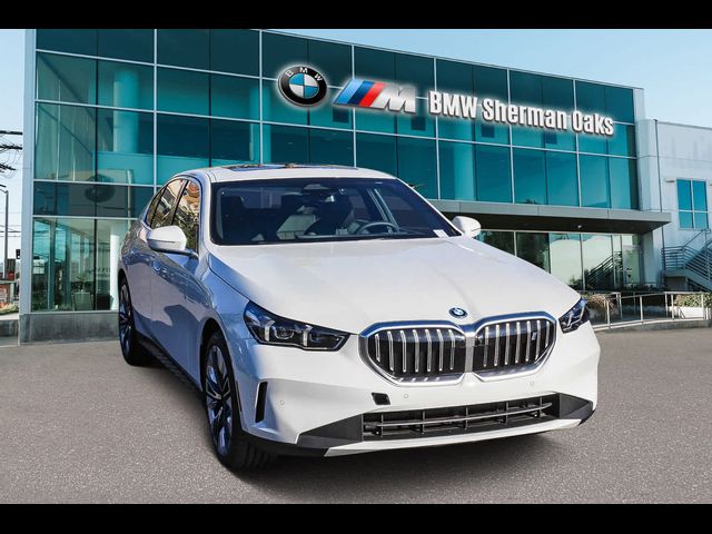 2025 BMW i5 eDrive40