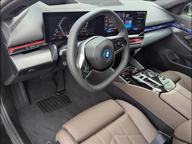 2025 BMW i5 eDrive40