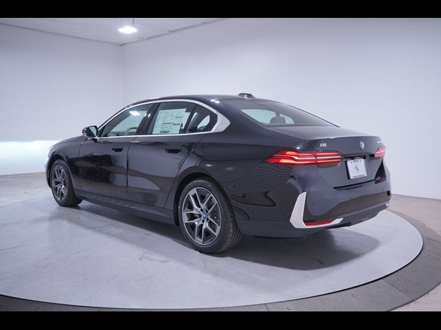 2025 BMW i5 eDrive40