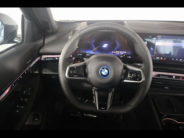 2025 BMW i5 eDrive40