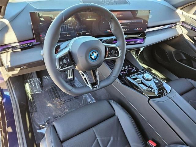 2025 BMW i5 eDrive40