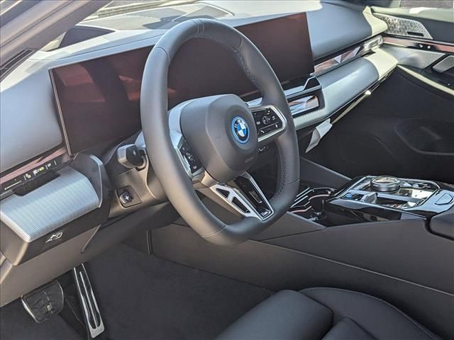 2025 BMW i5 xDrive40