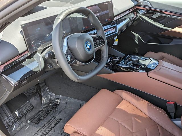 2025 BMW i5 xDrive40