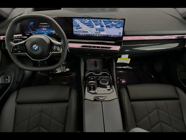 2025 BMW i5 xDrive40