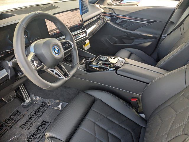 2025 BMW i5 xDrive40