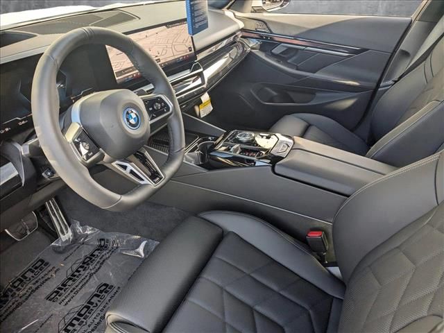 2025 BMW i5 xDrive40