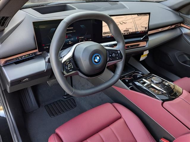 2025 BMW i5 xDrive40