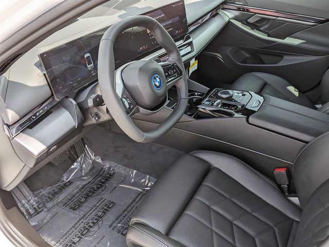 2025 BMW i5 xDrive40