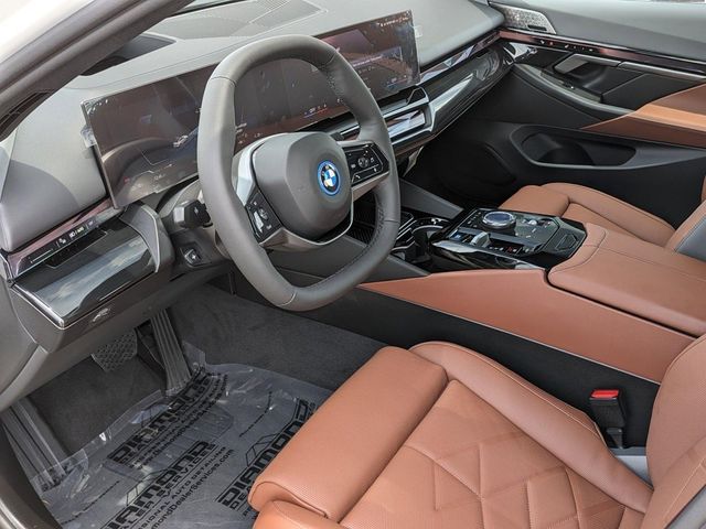 2025 BMW i5 xDrive40