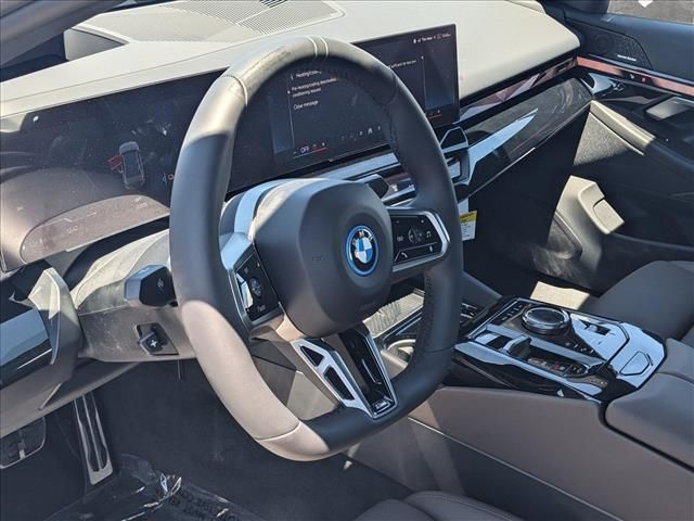 2025 BMW i5 xDrive40