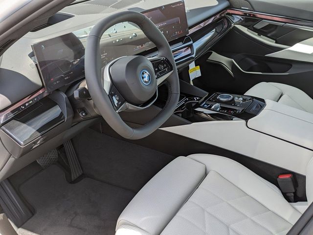 2025 BMW i5 xDrive40