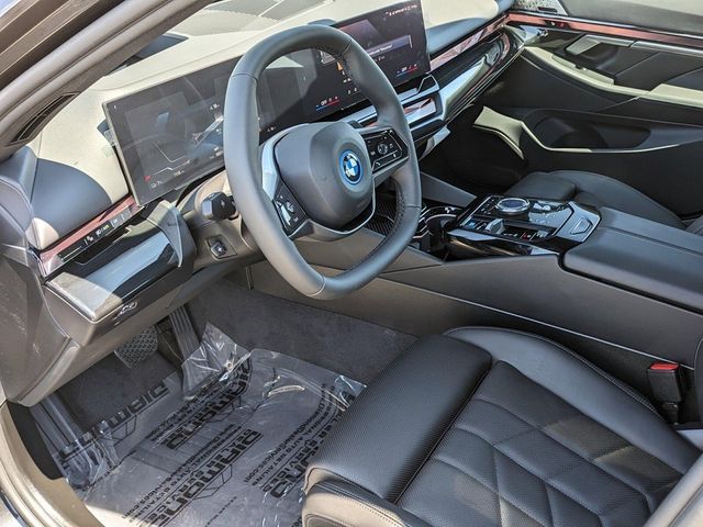 2025 BMW i5 xDrive40