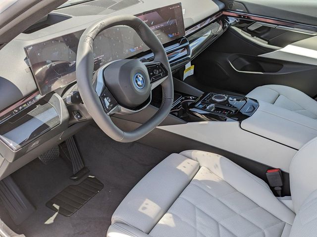 2025 BMW i5 xDrive40