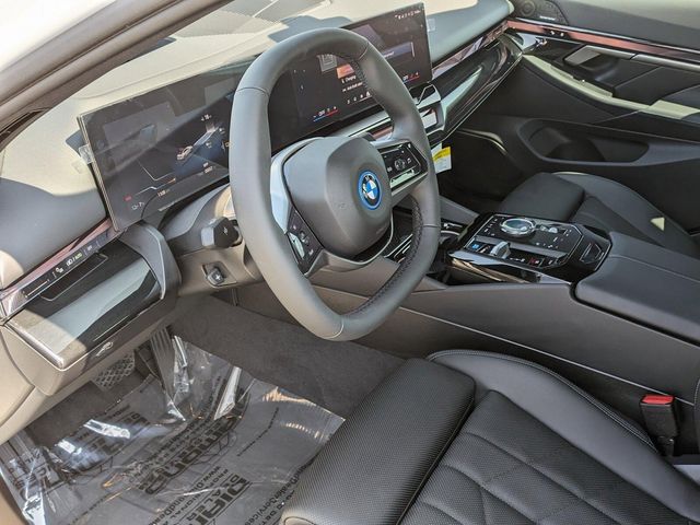 2025 BMW i5 xDrive40